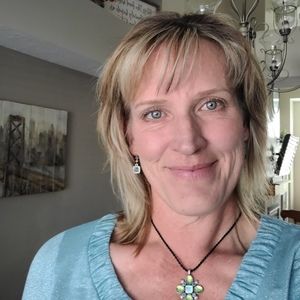 Meet your Posher, Lori